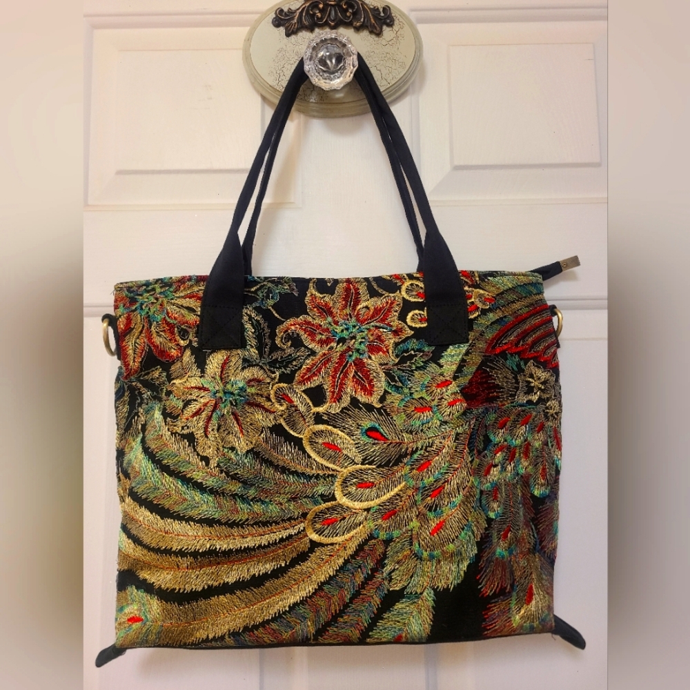Elegant Black and Gold Embroidered Women's Tote Bag NWOT Sholder Strap 35 inches